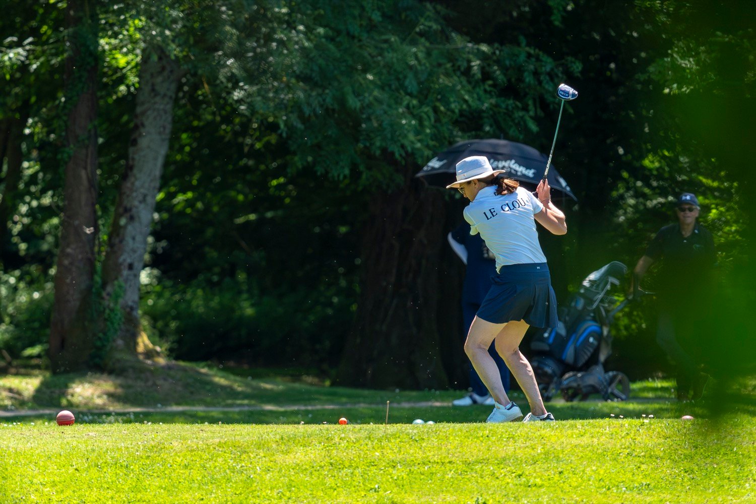 Dirigeant en partie de golf au Golf du Clou